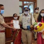 मारहाण झालेल्या कॉन्स्टेबलचा सत्कार; मुंबई पोलिसांकडून हात उगारणाऱ्यांना चपराक