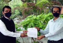 सातत्याने कोरोना प्रादुर्भाव वाढत असताना पुन्हा चाचण्या कमी देवेंद्र फडणवीस यांचे मुख्यमंत्र्यांना चाचण्यावाढीसाठी पुन्हा पत्र
