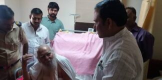 बंजारा समाजाचे धर्मगुरू डॉ. रामराव महाराजांना देवज्ञा