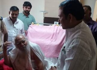 बंजारा समाजाचे धर्मगुरू डॉ. रामराव महाराजांना देवज्ञा