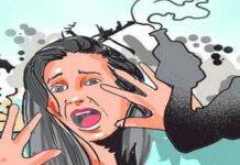 पुणे : ‘तुझे आपने आपपर गूरुर हैं ना’ असं म्हणत विवाहित मैत्रिणीच्या चेहऱ्यावर फेकलं ॲसिड