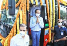 ‘२६ एसी इलेक्ट्रिक बस मुंबईकरांच्या सेवेत दाखल’ मुख्यमंत्र्यांचा ‘बेस्ट’ प्रवास