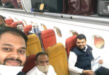 नवनिर्वाचित राष्ट्रवादीच्या आमदाराचा फडणवीसांसोबत विमानप्रवास; सोशल मीडियावर राजकीय चर्चांना उधाण