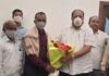 ‘मंत्र्यांच्या हस्ते होतोय डिसले सरांचा सत्कार’