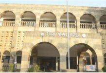 पहा :शिक्षण समितीच्या बैठकीत नेमका कोणता मुद्दा गाजला