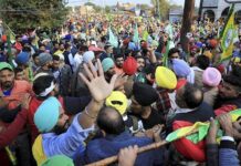 कृषी कायद्याला विरोध करणाऱ्या आंदोलक शेतकऱ्यांवर गुन्हे दाखल