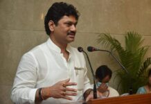 धनंजय मुंडे खोटे असते तर, राष्ट्रवादीचे तरुण आमदार रोहित पवारांनी दिली प्रतिक्रिया
