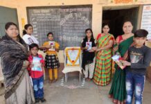 धर्माबादच्या कन्या शाळेत सावित्रीबाई फुले जयंती साजरी