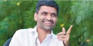 माघार घेणाऱ्या विरोधकांचे राजकीय पुनर्वसन करण्याची जबाबदारी माझी आहे:नीलेश लंके