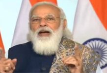 आम्हाला नरेंद्र मोदींशी बोलायचे!
