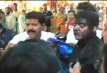 ऊद्धव ठाकरेंचा एकेरी ऊल्लेख केला म्हणून कार्यकर्त्यांनी चेहर्याला फासले काळे!
