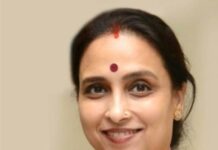 संजय राठोड यांना आधी चपलेनं झोडले पाहिजे : चित्रा वाघ