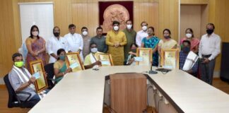 पुणे महानगरालिकेकडून कोरोनाबाधित दिवंगताच्या कुटुंबाना प्रत्येकी २५ लाख रुपये देण्यास सुरुवात