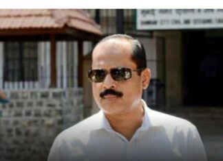 क्राईम ब्रांचचे अधिकारी सचिन वाझेंवरुन सत्ताधिकारी विरोधकांचे आरोप-प्रत्यारोप