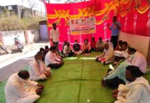 वंचित बहुजन आघाडी च्या वतीने मेहकर उपविभागीय अधिकारी यांच्या कार्यालयासमोर धरणे आंदोलन