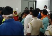 रुग्णाच्या मृत्यूनंतर नातेवाईक संतप्त; रूग्णालयातील कर्मचार्यांना मारहाणीचाही प्रयत्न….