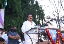 “मला प्रश्न पडलाय फडणविसांचे विरोधी पक्षनेते पद तरी पाच वर्षे टिकून राहील का ?”