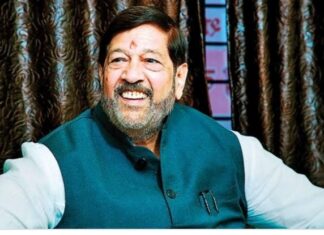 कोरोनाचा प्रादुर्भाव रोखण्यासाठी सरकारने कडक निर्बंध लावावेत : गिरीष बापट