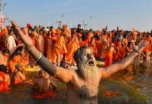 कुंभ मेळ्यामध्ये कोरोना नियमांचे उल्लंघन