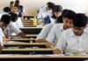 याचिकाकर्ते धनंजय कुलकर्णी यांचा शिक्षणमंत्री वर्षा गायकवाड यांना परीक्षा कशा घेऊ शकतो, यासंदर्भात प्रस्ताव सादर