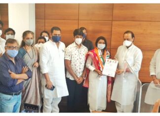 ‘या’ प्रसिद्ध गायिकेने केला अजित पवारांच्या उपस्थितीत राष्ट्रवादीत प्रवेश