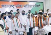 ‘या’ माजी आमदाराचा शेकडो पदाधिकाऱ्यांसह काँग्रेसमध्ये प्रवेश