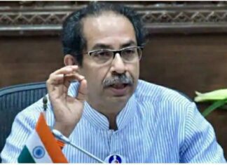 “दुसरी लाट लक्षात यायला वेळ लागला, पण आता तीसर्या लाटेला रोखायचं” मुख्यमंत्र्यांचे आशा सेविकांना आवाहन