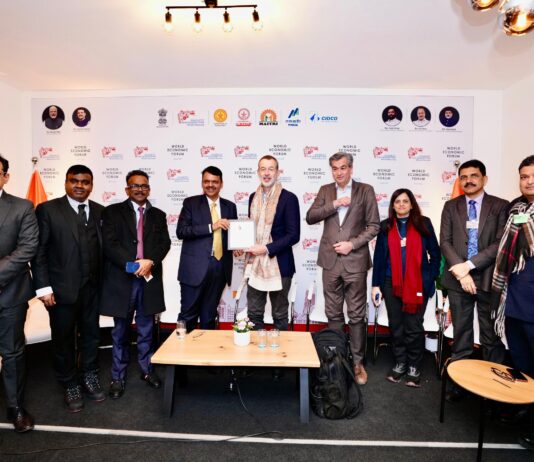 दावोसमध्ये महाराष्ट्राचे 30 लाख कोटींचे सामंजस्य करार : देवेंद्र फडणवीसआणखी 10 लाख कोटींच्या कराराची प्राथमिक बोलणी पूर्ण